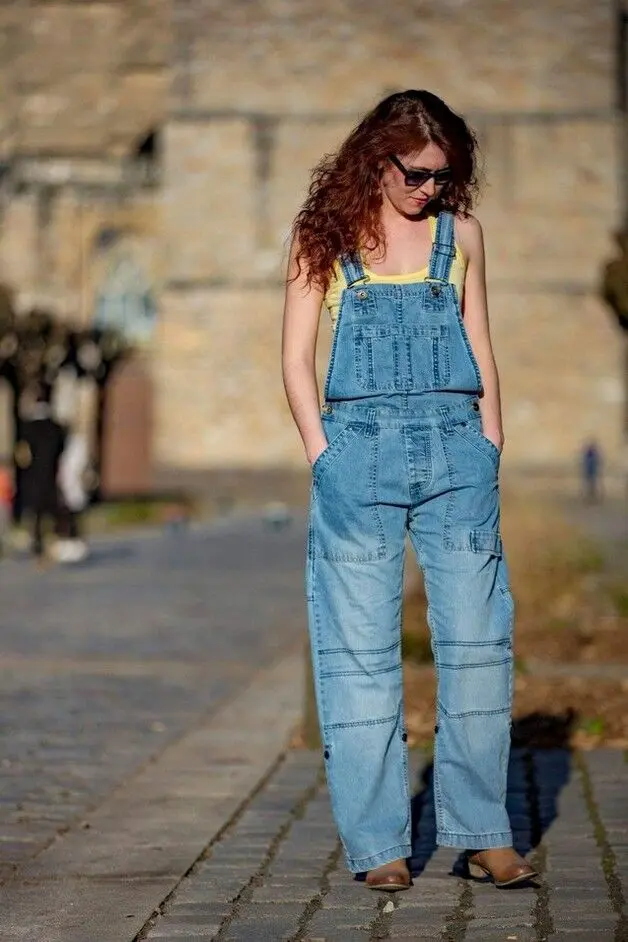 "Salopette en Jean : L'Allié Chic de Votre Garde-Robe !"